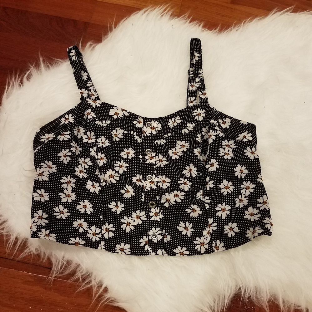 Cute dark blue floral crop top🌼